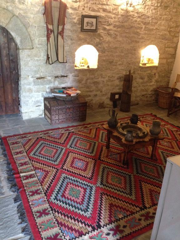 Konaku Guest House Гірокастра Екстер'єр фото