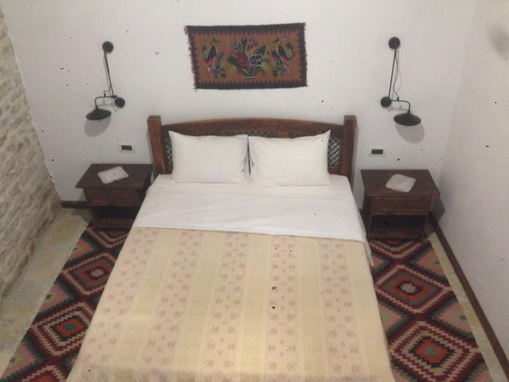 Konaku Guest House Гірокастра Екстер'єр фото