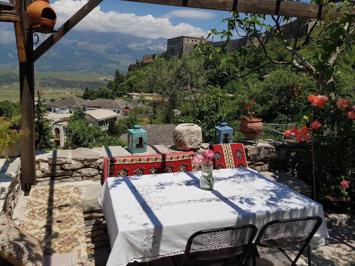 Konaku Guest House Гірокастра Екстер'єр фото