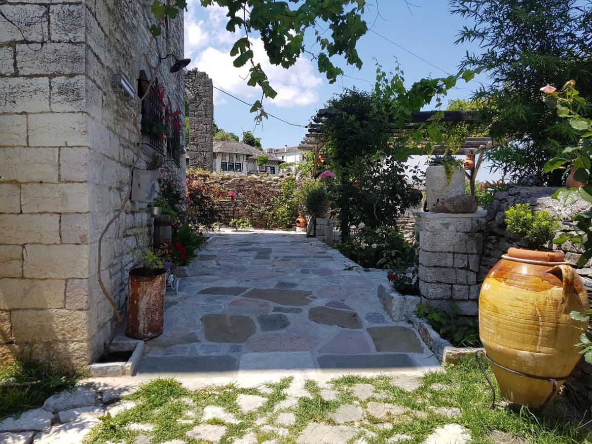Konaku Guest House Гірокастра Екстер'єр фото
